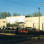 Montagehalle Chemnitz -
1. BA 2001 - 220 t Stahlkonstruktion, dreischiffige Halle inkl. zweigeschossigen Einbauten Realisierung als GU
2. BA 2008 - 120 t Stahlkonstruktion - teilweise zweigeschossig in Verbundbauweise: Realisierung als GU einschließlich kompletter Planung